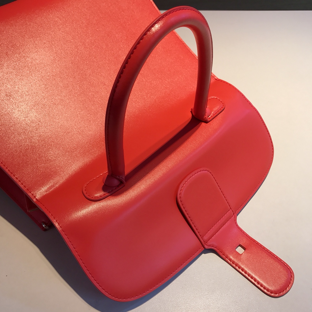 델보 브리앙 MM 박스백 미듐